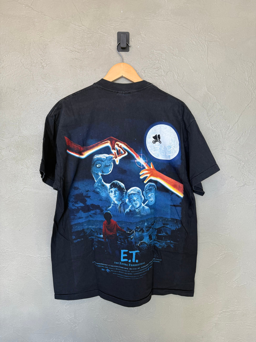 E.T. Tee