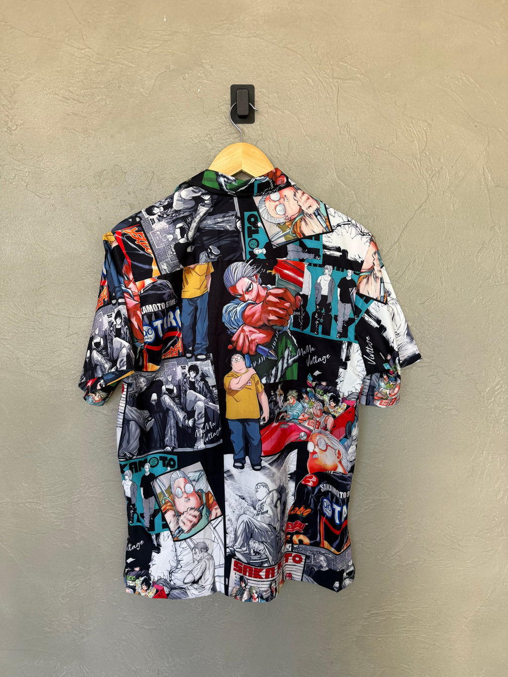 Sakamoto Days Button Up