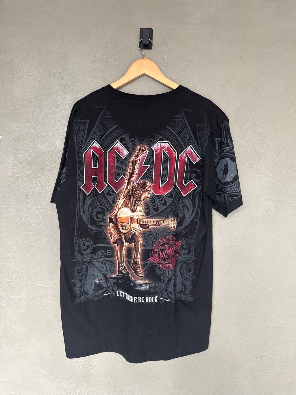 AC/DC AOP