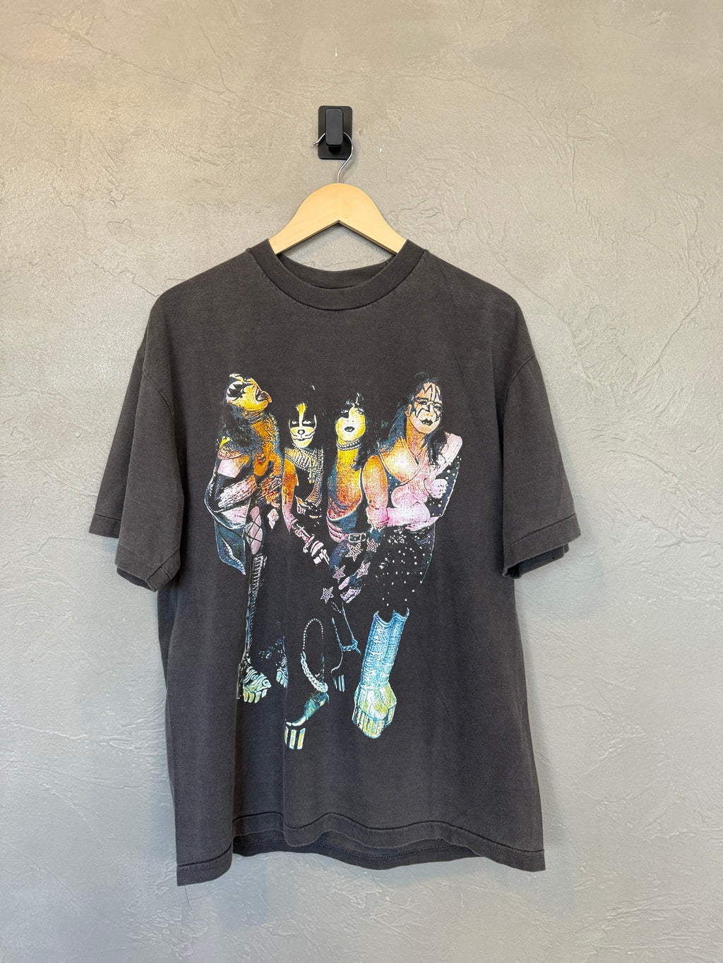 Kiss They’re Back Tee